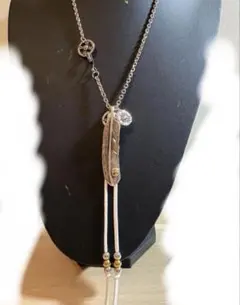 シルバーフェザーネックレス