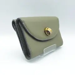 【CHARLES & KEITH】三つ折り財布 ターンロック カーキ オリーブ