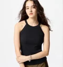 ユニクロ　ホルターネックリブブラトップ 黒