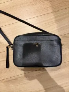 MICHAEL KORS ブラックショルダーバッグ