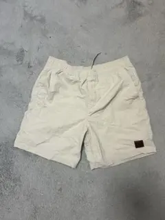 GAP ホワイト ナイロン ショートパンツ