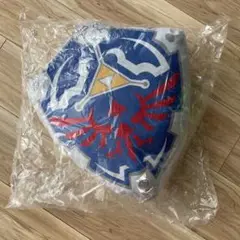ゼルダの伝説　ぬいぐるみクッション　ハイリアの盾　新品未開封