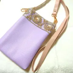 スマホ　スマホショルダー　パープル　ホワイト　ハンドメイド　ゴールド刺繍