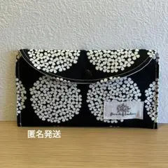 そら様　専用　　マルチケース　通帳ケース　ハンドメイド　北欧　サークルフラワー柄