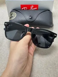 Ray-Ban ブラック サングラス