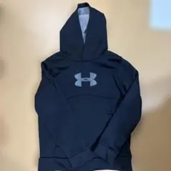 UNDER ARMOUR ブラック フード付きパーカー