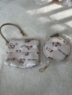 しまむら　ハローキティポーチ2点セット