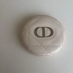 ディオールスキン フォーエヴァー クチュール ルミナイザー　ライラックマニア