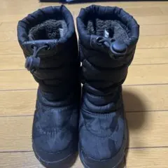 ブラックダウンブーツ