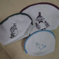 お値下げ！MOOMIN　シェル型刺しゅうポーチ　3点セット