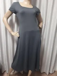 スクエアネック　半袖　ワンピース　グレー