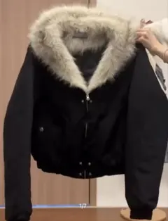 ファー付き黒ショートジャケット