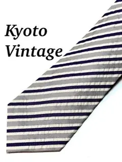 まとめ購入で大幅値引き 極美品 ストライプ ネクタイ シルク ビジネス 即発送