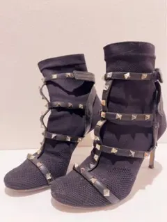 VALENTINOスタッズアンクルブーツ