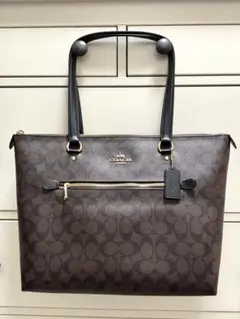 ★美品★ COACH コーチ シグネチャー トートバッグ 大容量　肩掛けのサムネイル