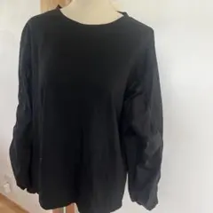 新品未使用　HUG.U 長袖カットソー　Tシャツブラウス