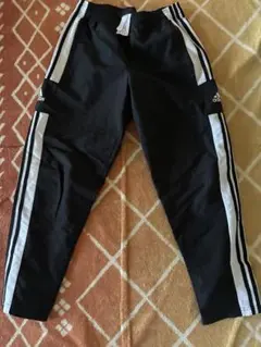 adidasパンツ