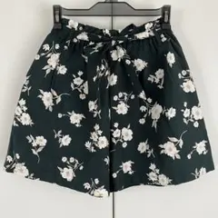 COLZAコルザ リボンベルト付き花柄キュロットハーフパンツ L 深緑 スカートのサムネイル