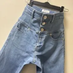 美品❣️ELDER EMODA❣️ストレッチ抜群❣️ハイウェスト❣️ライトブルー❣️のサムネイル
