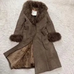 タグ付き極美品Lサイズ相当　リアルムートンコート　ロングコート　ファー付き
