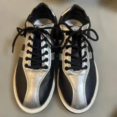 ボーリングシューズ