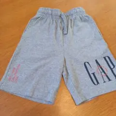 GAP グレー ハーフパンツ　120センチ