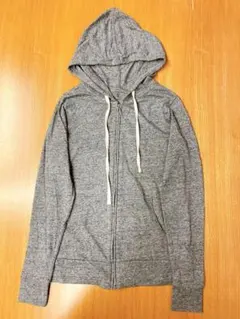 無印良品　フルジップパーカー　杢グレー　薄手　XS ジュニア用として使用
