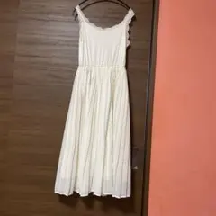 アイボリー キャミワンピース プリーツ