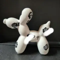 バルーンドッグフィギュア ホワイト 垂らしアート 流体アート