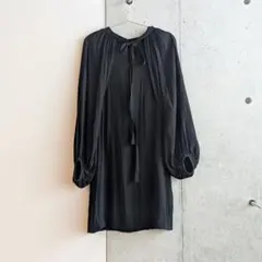 COS ケープスリーブ膝丈ワンピース ボレロ ブラックのサムネイル