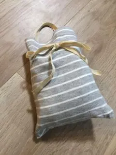 ソフトワイヤータイプの授乳ケープ 専用袋付き