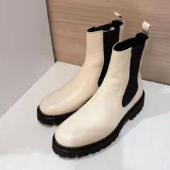 【極美品】厚底 サイドゴアブーツ アイボリー 35.5 22.5cm相当