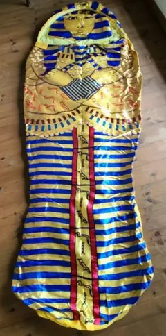 ツタンカーメン寝袋 ネットで超話題の「ツタンカーメン寝袋」が再販決定｜ウォーカー