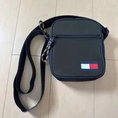 TOMMY HILFIGER ショルダーバッグ