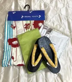 新品　帯 下駄 3点セット 豪華な孔雀柄刺繍　浴衣　夏祭り　花火大会　半幅帯 新品 帯 下駄 3点セット 豪華な孔雀柄刺繍 浴衣 夏祭り 花火大会 半幅