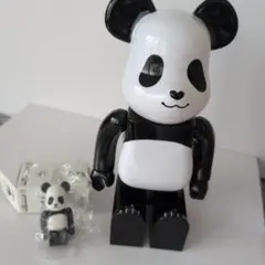 ベアブリック☆非売品☆伊勢丹☆パンダ☆400%＆100%　WWF キャンペーン