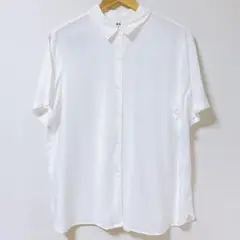 UNIQLO 半袖 白 シャツ