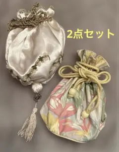 ジルスチュアート　クリスマスコフレ　刺繍巾着+マリクレール　巾着ポーチ2点セット