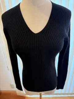 ラピーヌブラック Vネック リブ編み 長袖セーター