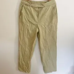 薄いグリーン チノパン ベルト付き