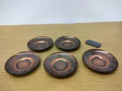 銅色の茶托 5枚セットと茶さじ　 花と鳥の彫刻