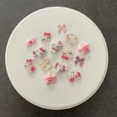 No.383サンリオ　ハローキティ　ネイルパーツ　ピンクセット　14個