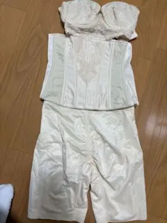 D75 FOUR SIS&CO ブライダルインナーのサムネイル