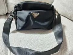 PRAブラック ショルダーバッグ