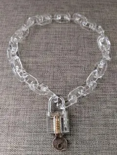 クリアチェーンネックレス