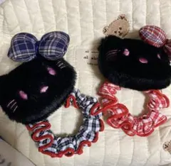 ラスト！！　日焼けキティ　シュシュ2つ