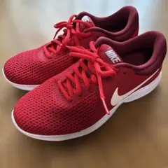 Nike 赤 メッシュスニーカー