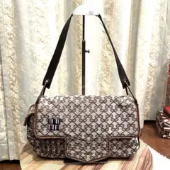 Item thumbnail for item da55b124-1b81-471b-835f-fec543e63fd0