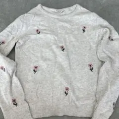 キッズ　H&M グレー 花柄刺繍 長袖ニット 120cm