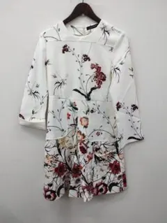 (11) ZARA フラワープリント 長袖 膝丈ワンピース